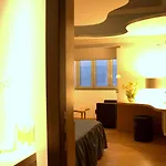 메트로폴 수이세 4* 코모