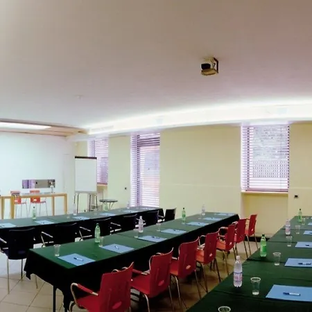 苏西大都会酒店 酒店 4*