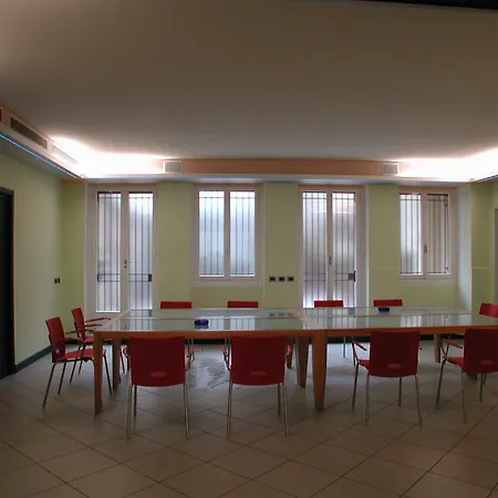 메트로폴 수이세 4* 코모