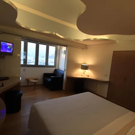 Metropole Suisse 4*